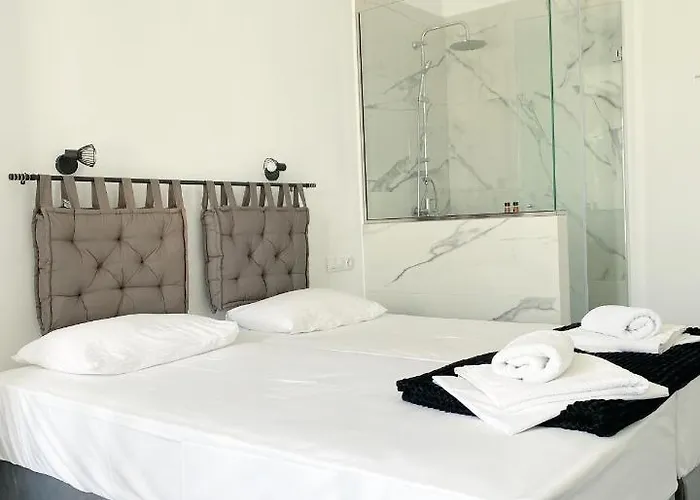 Hotel Fikas Naxos City