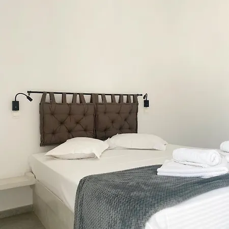 Отель Fikas Naxos City