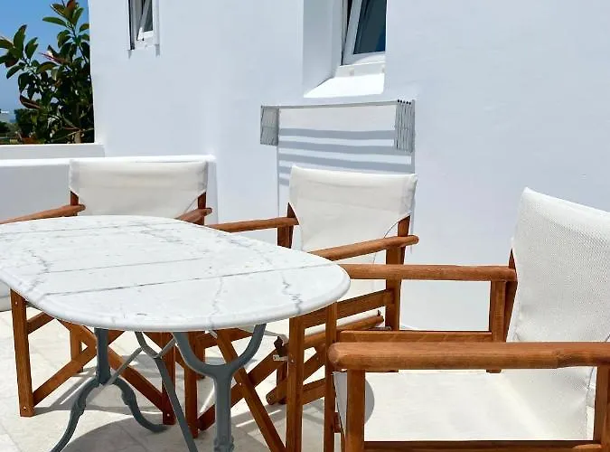 מלון Fikas Naxos City